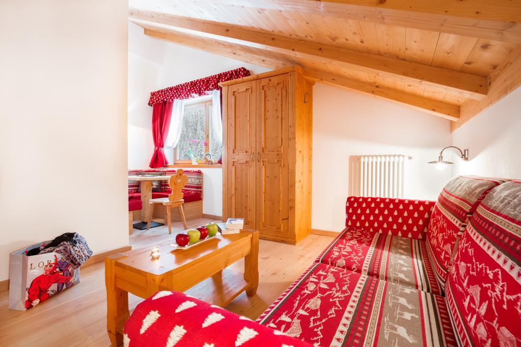 Chalet Alpenrose Bio Wellness Naturhotel Cogolo Exterior photo