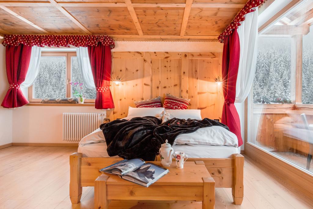 Chalet Alpenrose Bio Wellness Naturhotel Cogolo Exterior photo