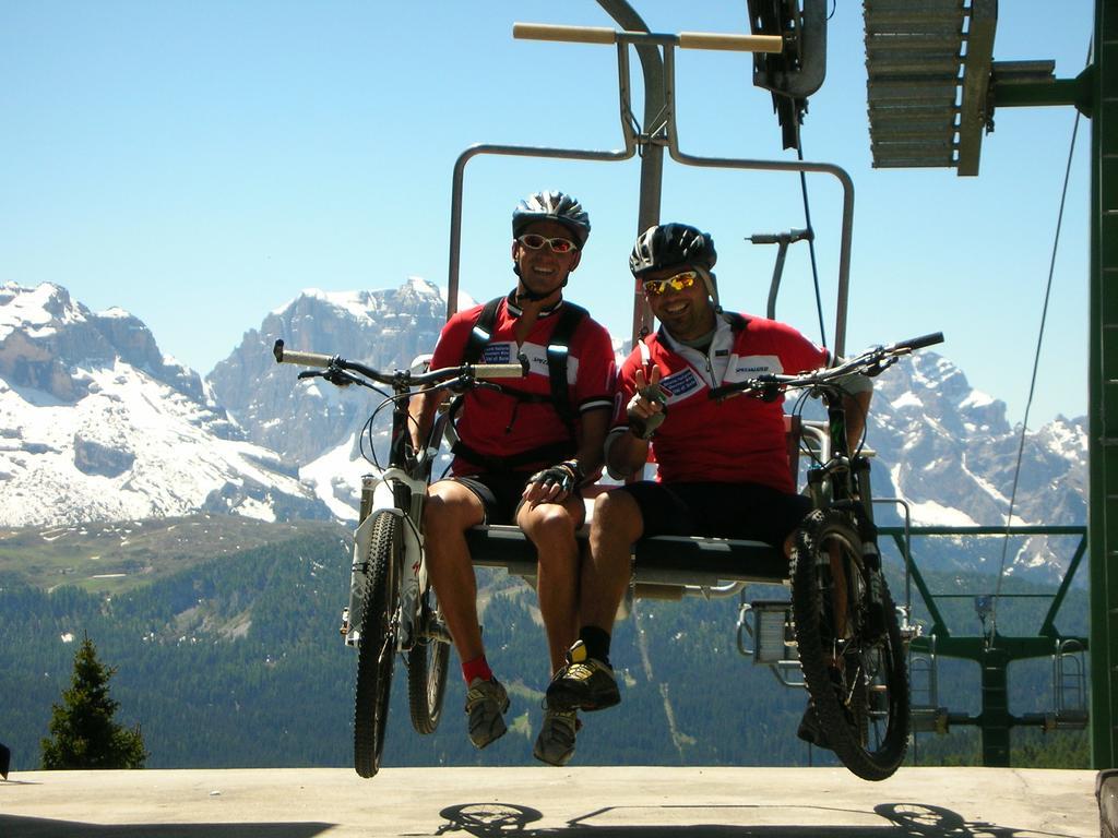 Chalet Alpenrose Bio Wellness Naturhotel Cogolo Exterior photo