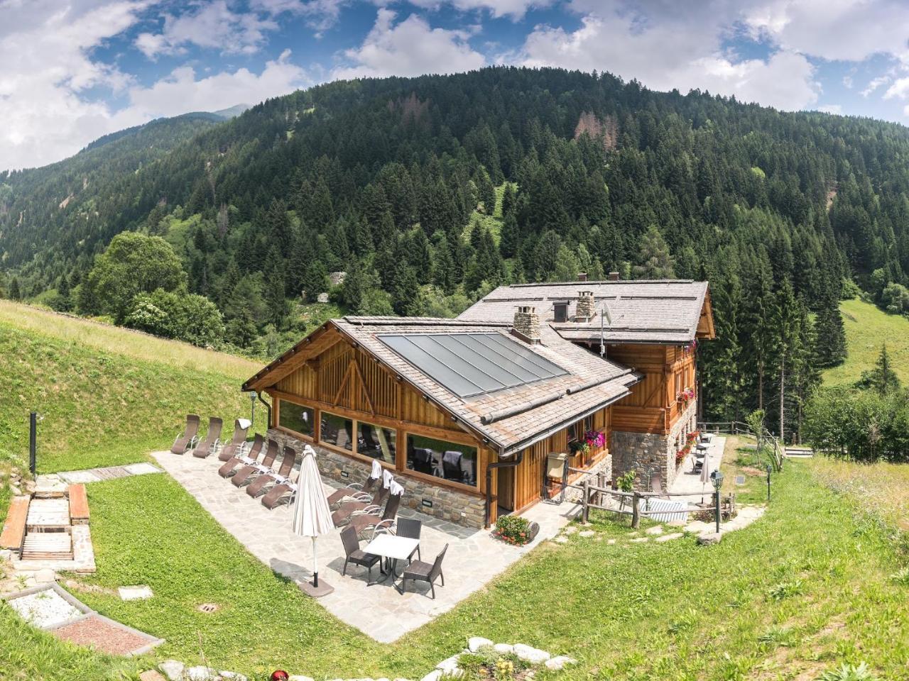 Chalet Alpenrose Bio Wellness Naturhotel Cogolo Exterior photo
